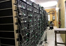‘Cá mập’ rục rịch gom máy đào tiền ảo