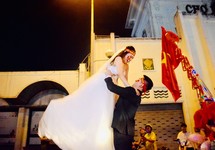 Những hình ảnh cực ngọt ngào trong đêm bão Việt Nam vô địch
