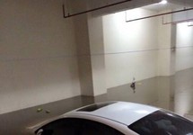 Mưa bão và hiểm họa gây thủy kích ô tô