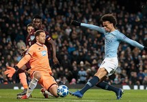 Bayern Munich hòa kịch tính, Man. City thắng nhọc trên sân nhà