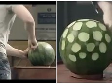 Kinh ngạc với màn gọt dưa hấu bằng... ngón tay