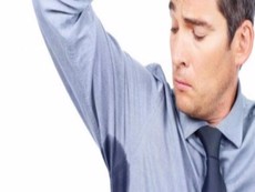 Bí quyết hạn chế đổ mồ hôi nách ngày nắng nóng