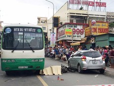 Camera ghi lại cảnh tài xế mở cửa làm cô gái tử vong