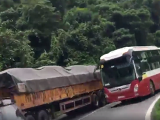 Xe khách chạy kiểu 'giết người'