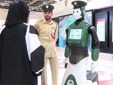 Dubai ra mắt đội cảnh sát robot đầu tiên trên thế giới