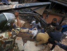 Chùm ảnh: Hậu quả 'cơn ác mộng' động đất tại Nepal