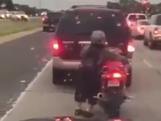 Khi chân ngắn đi mô tô