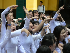 “Dù chạy thế nào cũng không thắng nổi thanh xuân“