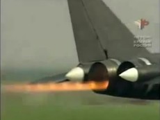 Màn nhào lộn cực đỉnh của 'Đại bàng cánh ngược' Su-47