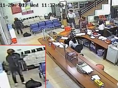 Clip kẻ cướp cầm súng cướp ngân hàng ở Đắk Lắk
