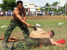 Clip Bộ đội biên phòng biểu diễn võ thuật đầy uy dũng