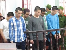 Nhân viên vũ trường đánh chết khách nhận án chung thân