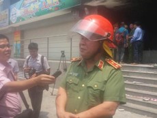 Thứ trưởng Bộ Công an kiểm tra hiện trường vụ cháy