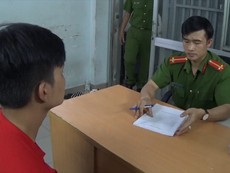 Clip: Đặc nhiệm truy đuổi bắt 2 nghi can cướp giật iPhone