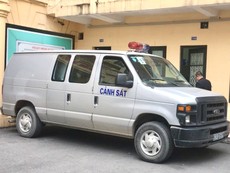 Ông Đinh La Thăng đến tòa bằng xe nào?