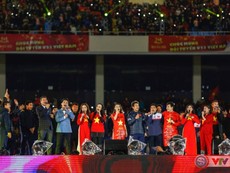 Cầu thủ U-23 hát 'Niềm tin chiến thắng' ở sân Mỹ Đình