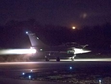 Máy bay Pháp xuất kích trong đêm không kích Syria