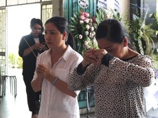 Nhiều nghệ sĩ khóc thương tiễn biệt NSƯT Thanh Hoàng
