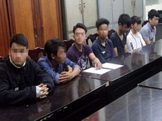 Clip:9 thanh niên đập phá ô tô ở Đà Nẵng chỉ để cho vui
