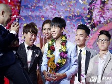 Cao Bá Hưng đăng quang Sing My Song mùa đầu tiên