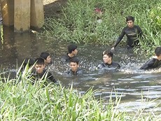 Cháu bé hai tuổi ngã sông Mỹ Phú tử vong