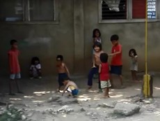 Thú vị xem nhóm trẻ con đường phố nhảy breakdance