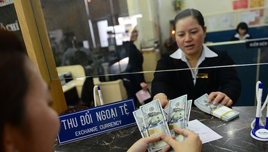 USD biến động: Kẻ cười, người khóc