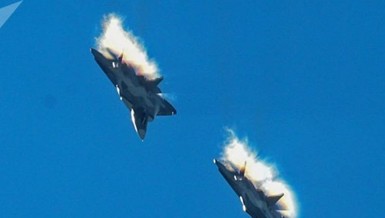 F-35 Mỹ tàng hình tới đâu cũng không qua mặt được Su-35 Nga?