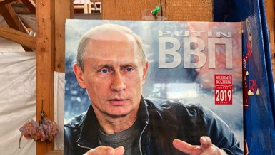 Bộ lịch in hình Tổng thống Putin 'cháy hàng' tại Nhật
