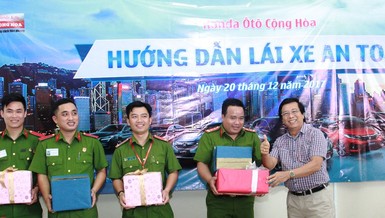 Honda Cộng Hòa: 'Hành xác' gần 50 chiến sĩ giao thông