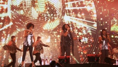 Boney M biến Vinpearl Land thành một “sàn disco trên đảo“