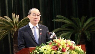 'Không liêm, không sạch thì không nói được người khác...'