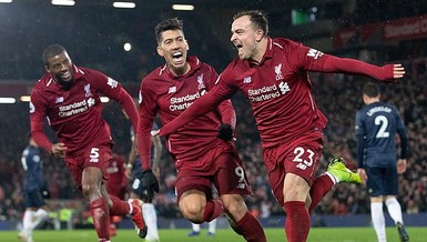 Liverpool đòi lại ngôi đầu, MU chìm trong khủng hoảng