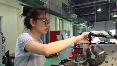 Những con số 'giật mình' về sinh viên mới ra trường