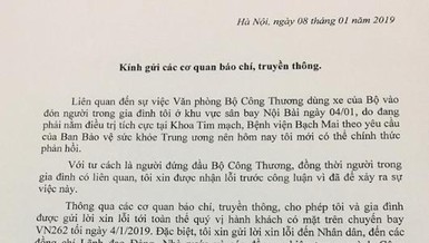 Chống nịnh bợ và xe biển số xanh đón vợ bộ trưởng