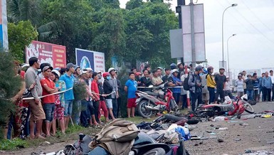'Xem xét thu bằng lái vĩnh viễn tài xế gây tai nạn'