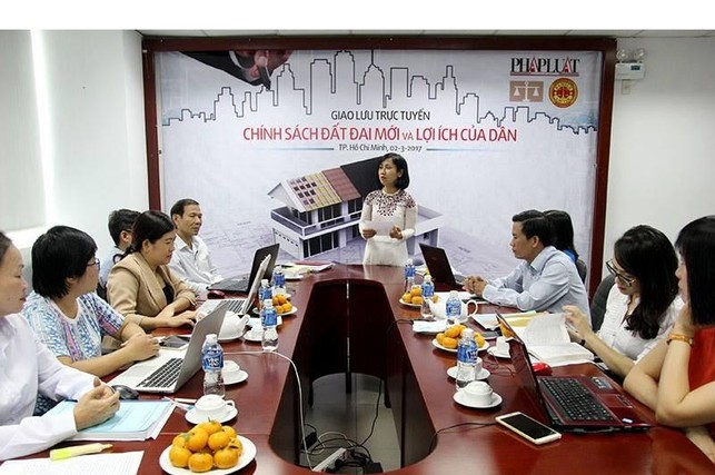 Giao lưu: 'Chính sách đất đai mới và lợi ích của dân'