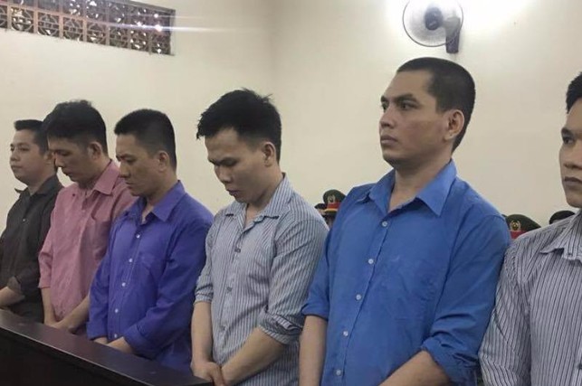 Bị 'đại bàng' đánh chết vì không chịu... cúi đầu