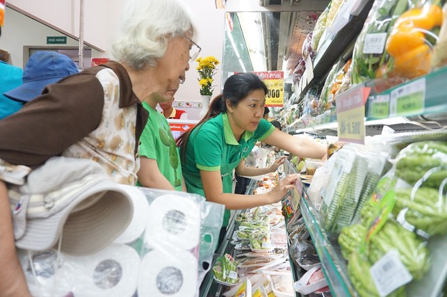 Đại gia cạnh tranh 'từng tấc đất' mở cửa hàng tiện lợi