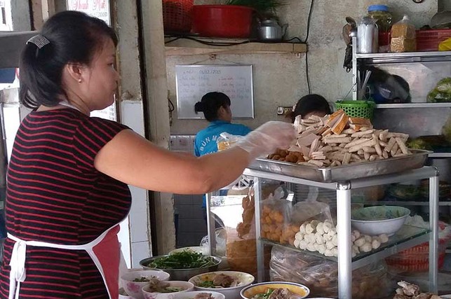 Hộ bán phở, hủ tiếu… vẫn sợ lên doanh nghiệp