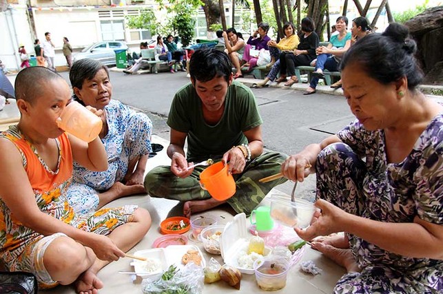 Tăng sốc thuế VAT: Bão giá sẽ ập đến