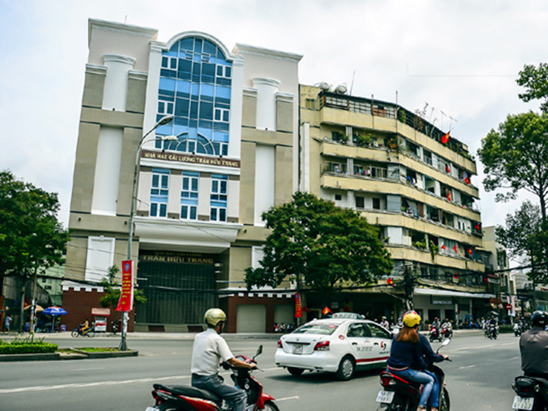 Rạp Hưng Đạo mới: Xây xong nghệ sĩ kêu trời