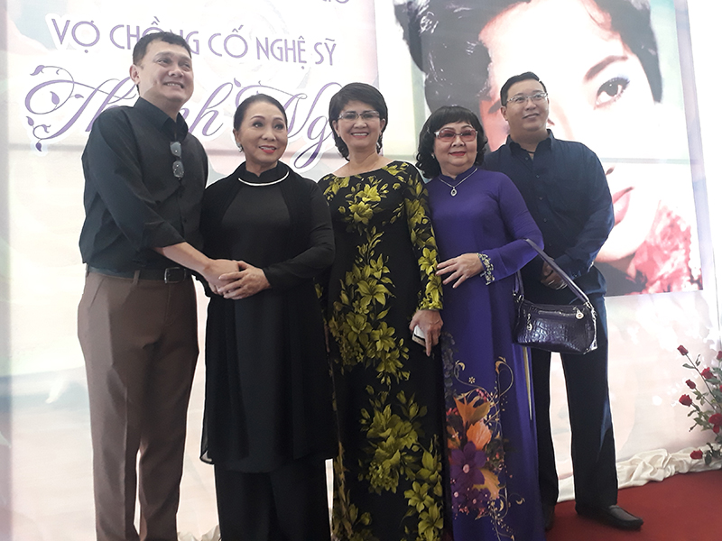 Lễ giỗ hoa hồng nhớ nghệ sĩ Thanh Nga