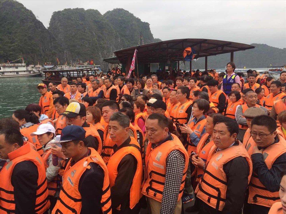 Khách mua hàng ở Việt Nam, quẹt thẻ ngân hàng Trung Quốc