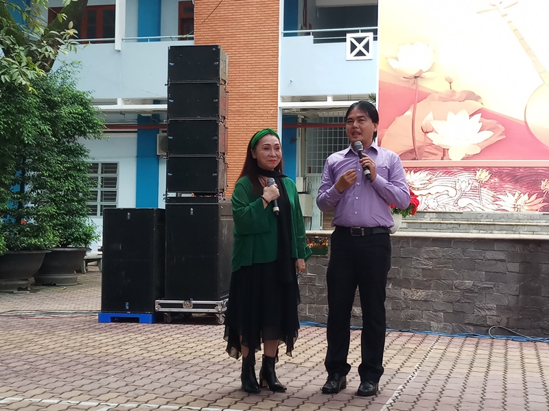 NSND Bạch Tuyết truyền đam mê cải lương cho giới trẻ