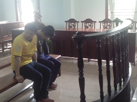 Biết sắp bị cướp, cô gái bỏ người yêu đi... báo công an - ảnh 1