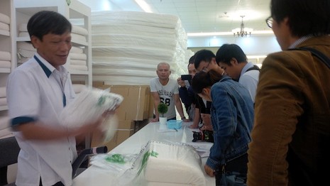Đà Nẵng: Xử phạt hai showroom được cho là cấm cửa người Việt - ảnh 1