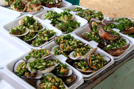 'Chảy nước miếng' với chợ hải sản ở Hồ Tràm - ảnh 5