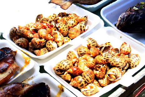 'Chảy nước miếng' với chợ hải sản ở Hồ Tràm - ảnh 3