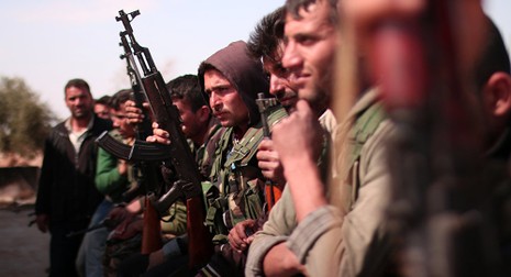 Nga-Mỹ siết chặt v&ograve;ng v&acirc;y, IS băng s&ocirc;ng th&aacute;o chạy - ảnh 1